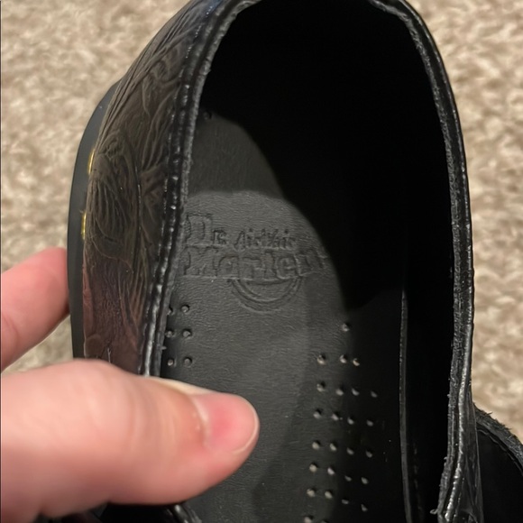 Vintage Dr. Martens Mary Jane Tooled Floral Black Leather Buckle Shoes Size 7 - Picture 4 of 12